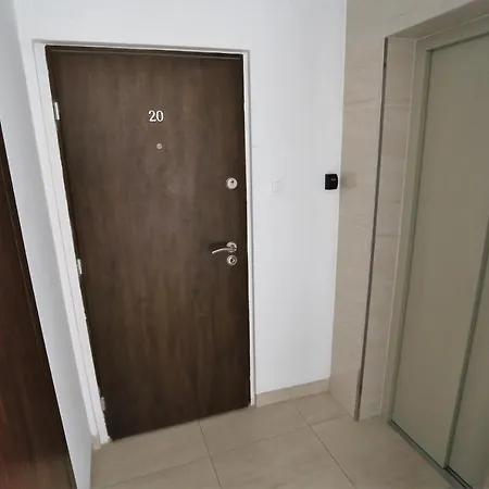 Апартаменты Mgm Karmelicka *